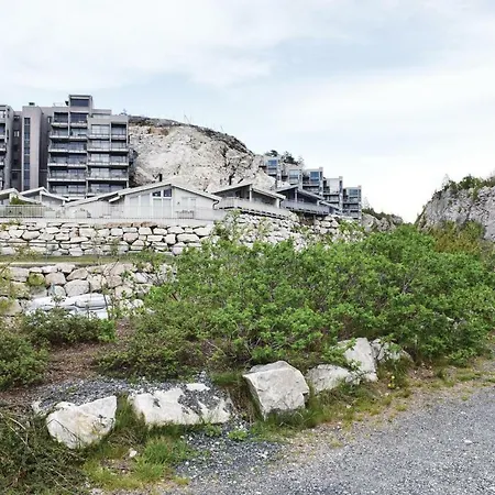 Leil, 705 Kragerø