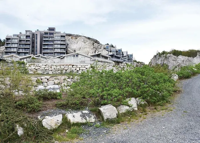 Leil, 705 Kragerø